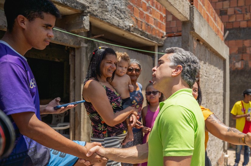 Rafael Brito destaca abandono nas grotas de Maceió