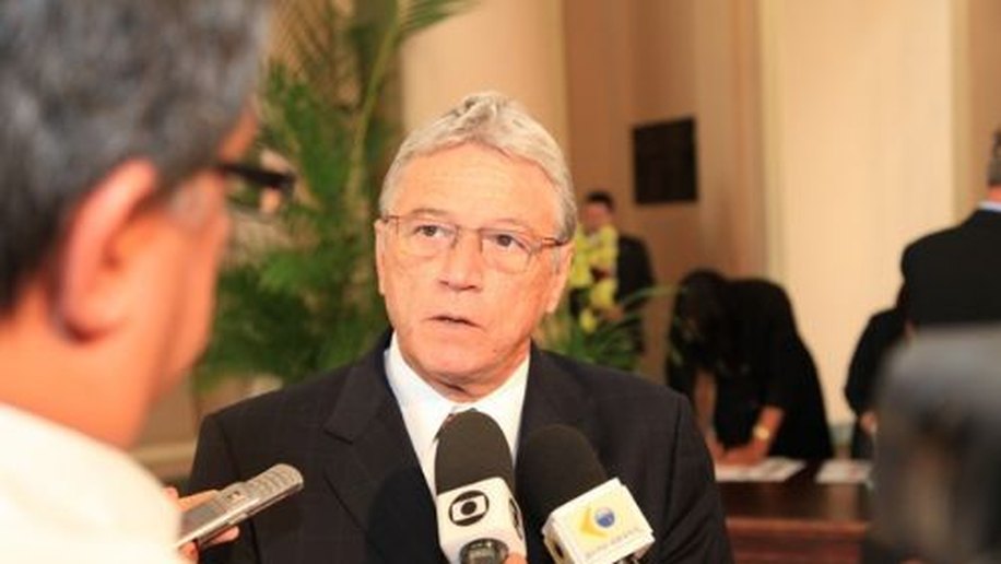 Teotonio Vilela se recupera bem após cirurgia em São Paulo