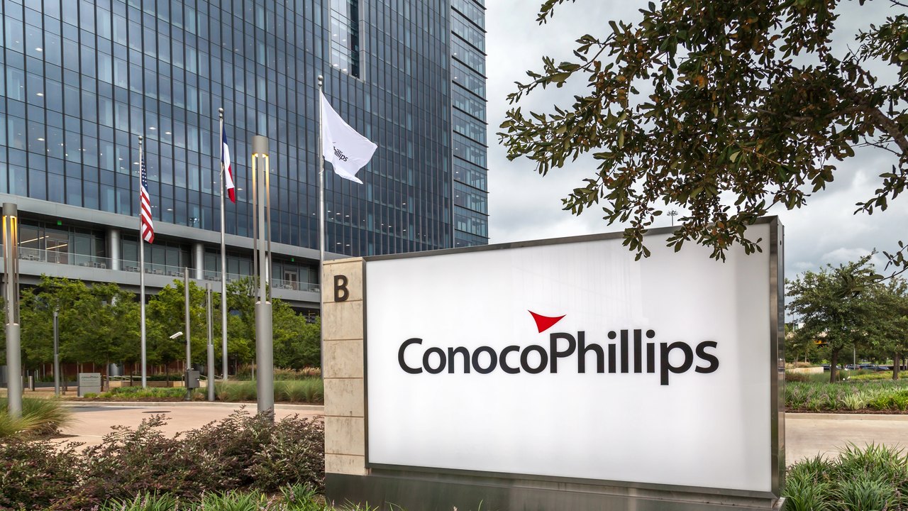 ConocoPhillips tem lucro de US$ 3,9 bilhões no 2º tri, impulsionado por alta do petróleo