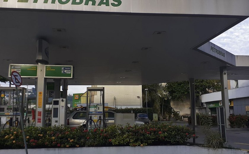 Rio de Janeiro reduz para 18% alíquota do ICMS sobre combustíveis