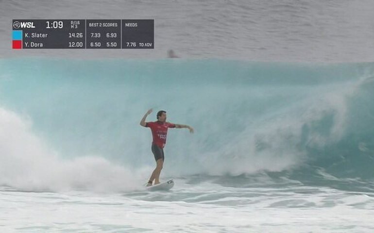 Yago Dora cai nas quartas em Teahupoo e Chumbinho disputará título do Circuito Mundial de Surfe