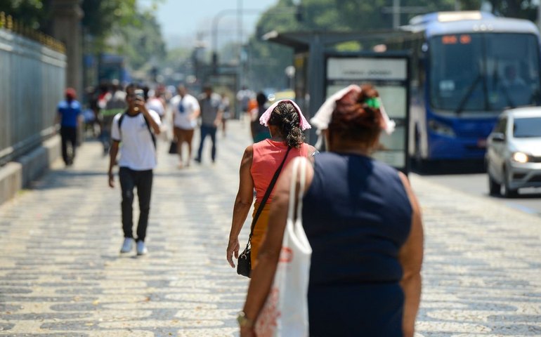 Rio registra 43,2°C nesta quinta-feira, temperatura recorde no ano