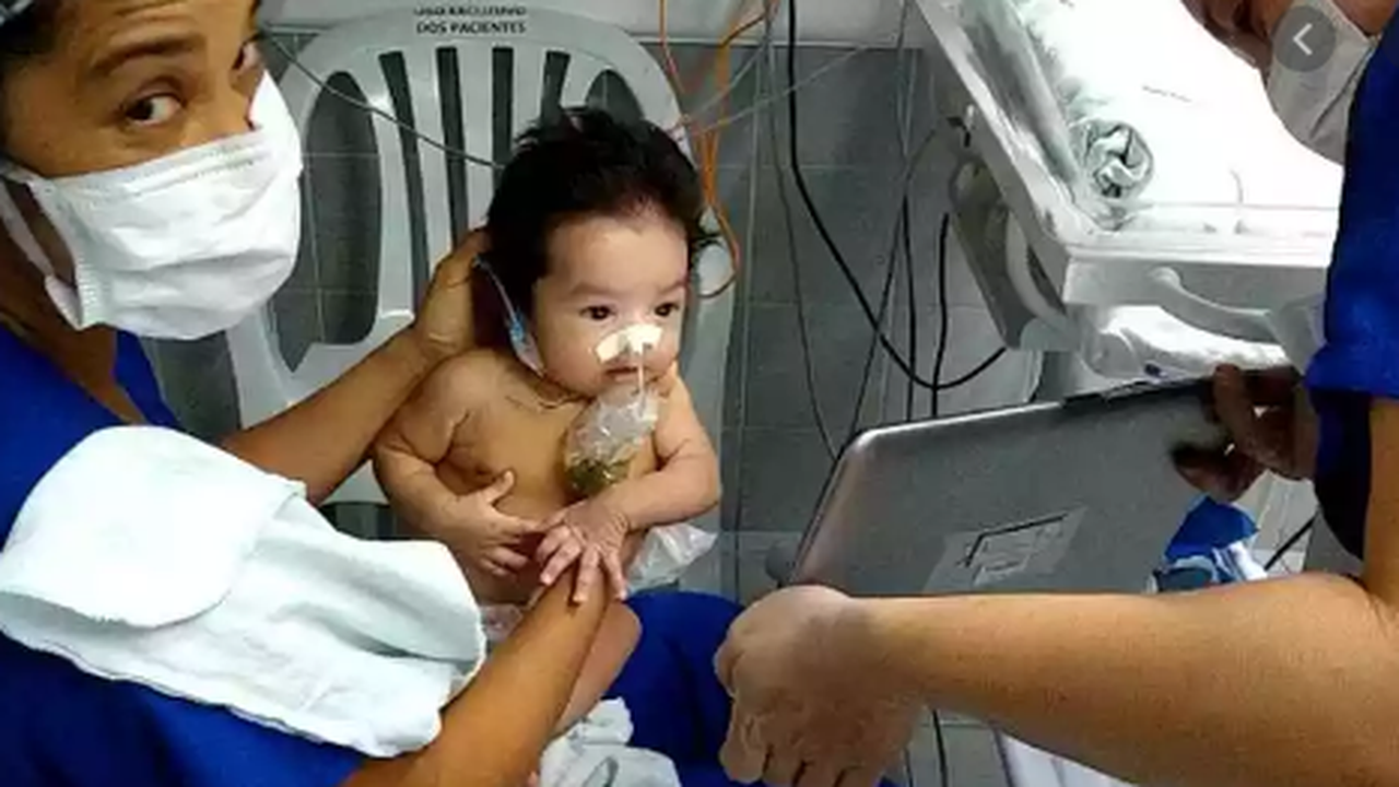 No Ceará, mãe vê bebê na UTI por tablet