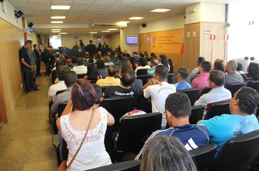 TRT/AL decide pela efetivação de agentes de endemias do município de Maceió