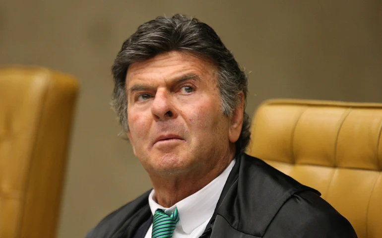 Ministro Fux, do STF, vota para tornar réus Bolsonaro e mais sete