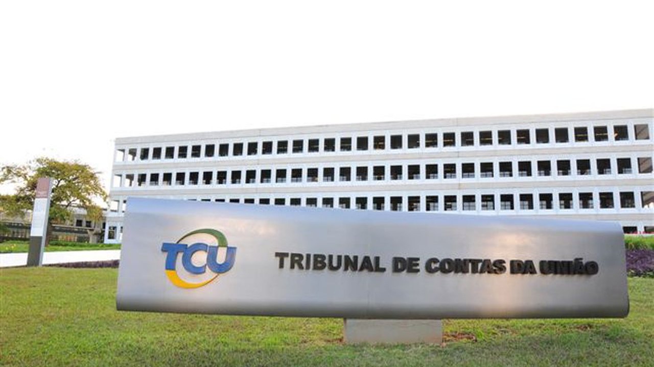 Procurador pede ao TCU indisponibilidade de bens de Bolsonaro, Ibaneis e Torres