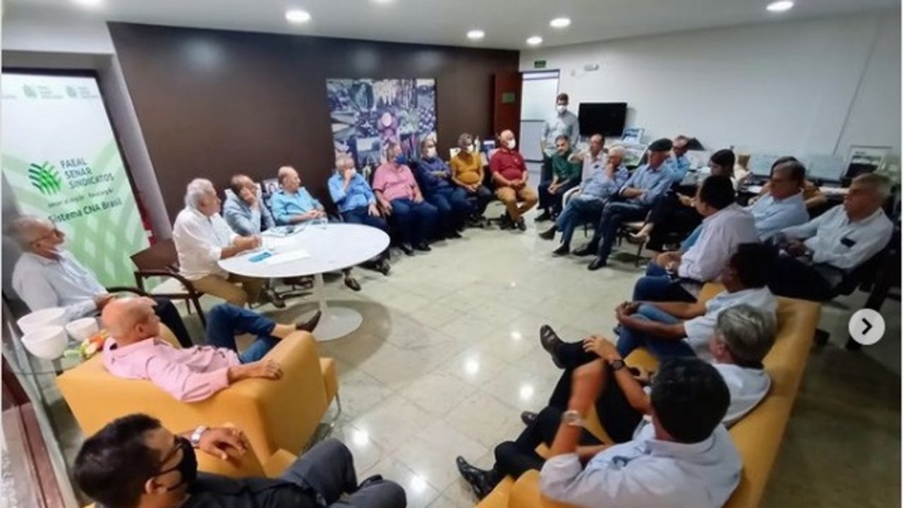 Álvaro Almeida é reeleito para a presidência da Faeal