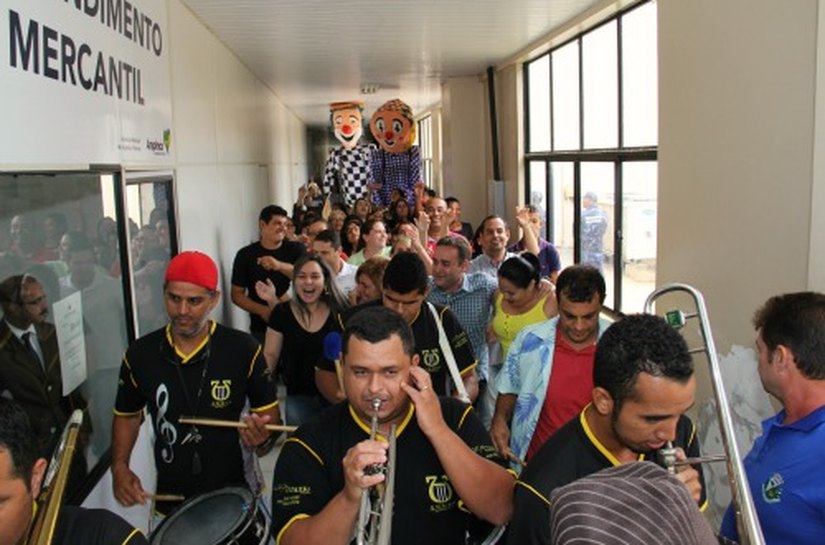 Animação do Bloco Tô Seguro invade o Centro Administrativo em Arapiraca