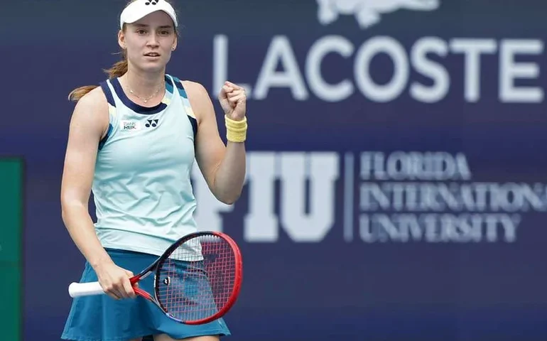 Finalista nas duas últimas edições, Rybakina cai na estreia em Miami; Sabalenka e Gauff arrasam