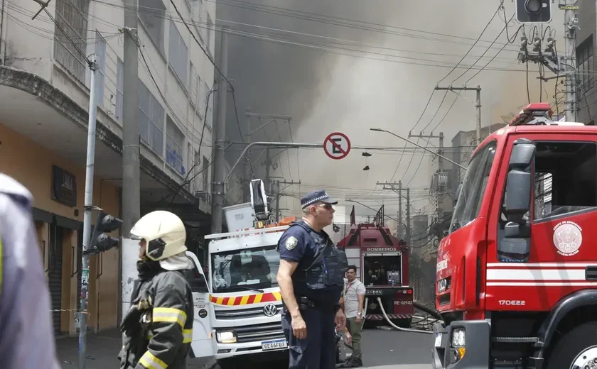 Incêndio atinge petshop no Itaim Bibi, bairro nobre de São Paulo