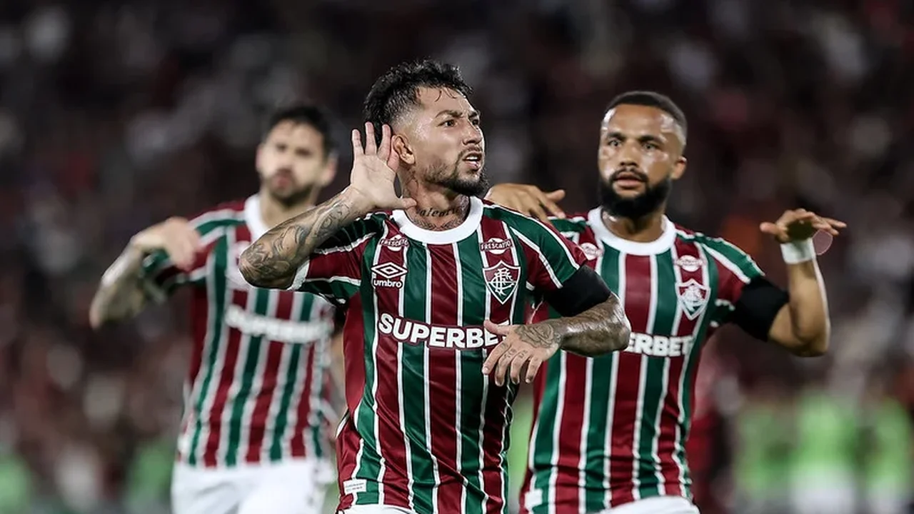 Com golaço de Lucho Acosta, Fluminense supera Flamengo e dorme no G6 do Brasileiro