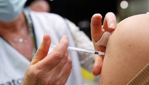 Vacina contra dengue é incorporada ao SUS, anuncia Ministério da Saúde