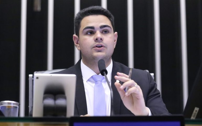 Ícaro de Valmir, do PL, é o único da bancada a apoiar cassação de Zambelli