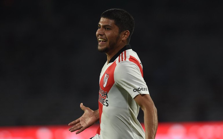 Novo reforço, Robert Rojas coloca Vasco na luta por títulos em 2024: 'Vamos brigar por tudo'