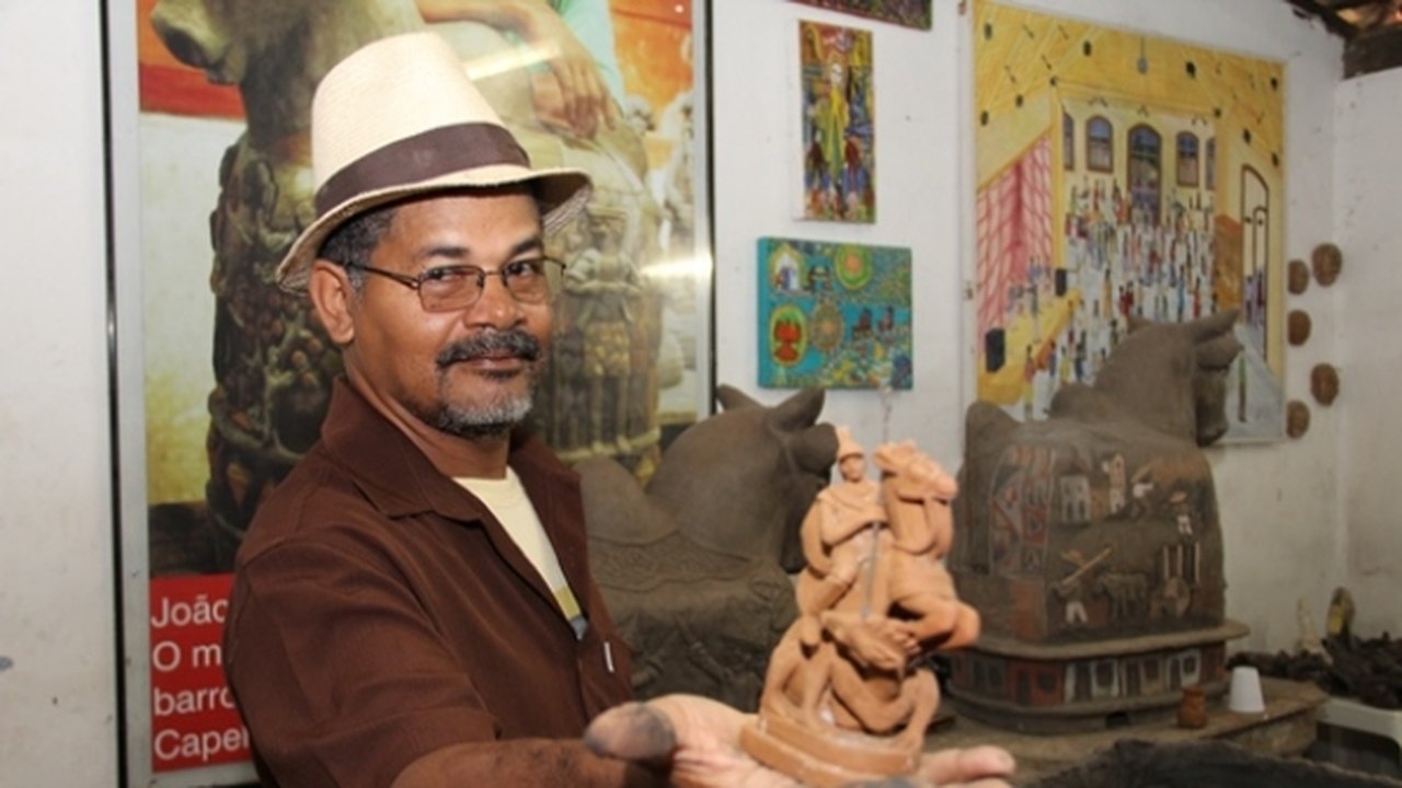 Uma vida na ponta dos dedos: mestre artesão conta a sua história com o barro