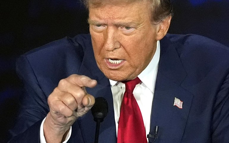 Ucrânia deve concordar 'imediatamente' com as negociações propostas por Putin, diz Trump