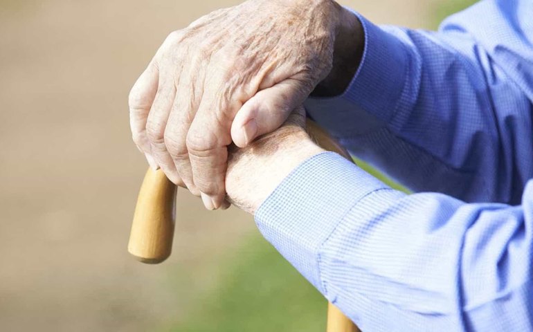 Vigilância sanitária interdita asilo com surto de Covid