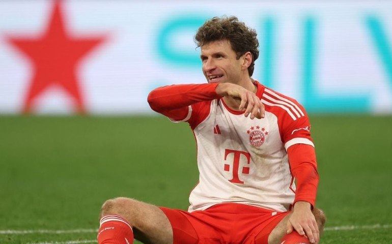 Bayern anuncia renovação de contrato e Thomas Müller completará 25 anos de clube