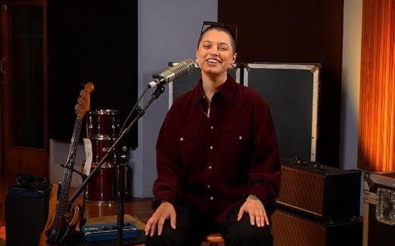 Revelação da MPB, Ina Arruda marca presença em O Novo Sempre Vem