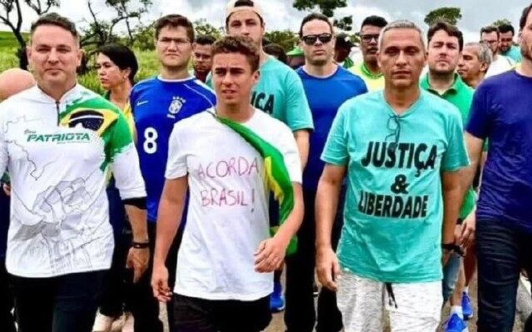 'Incidente natural': Nikolas nega falta de organização em ato em Brasília com 72 feridos por raio