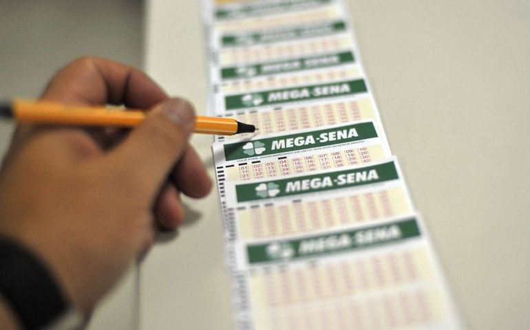 Ninguém acerta a Mega-Sena e prêmio principal acumula em R$ 31 milhões
