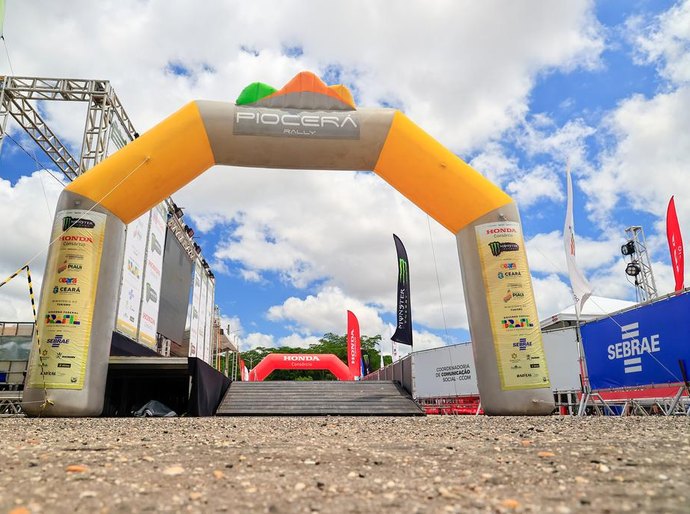 Do extremo Norte ao Sul, pilotos cruzam o país para competir e fazer turismo no sertão