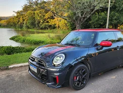 MINI John Cooper Works reforça posicionamento esportivo no Brasil - Sérgio Dias (22).jpeg 