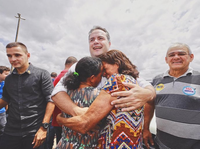 No Agreste, Renan Filho promete implantar mais 100 escolas em tempo integral