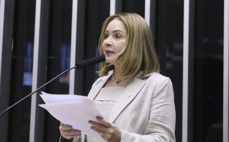 Comissão aprova merenda escolar gratuita para professores e servidores