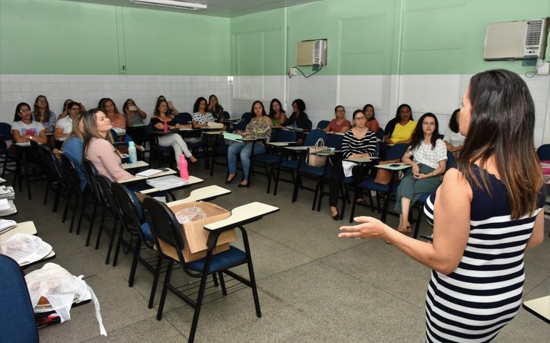 Saúde da Mulher capacita sobre exames de citologia