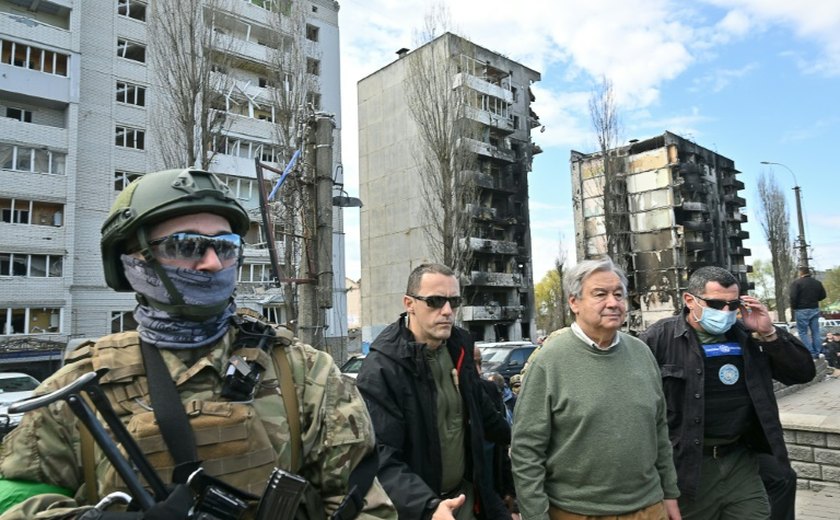 Rússia bombardeia Kiev durante a visita do secretário-geral da ONU