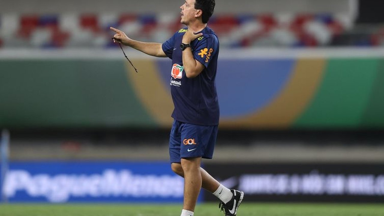 De técnico novo, seleção estreia nas Eliminatórias para a Copa de 2026