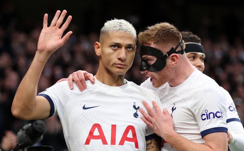 Tottenham vence, rebaixa Burnley e pode ser decisivo na luta do título do Campeonato Inglês