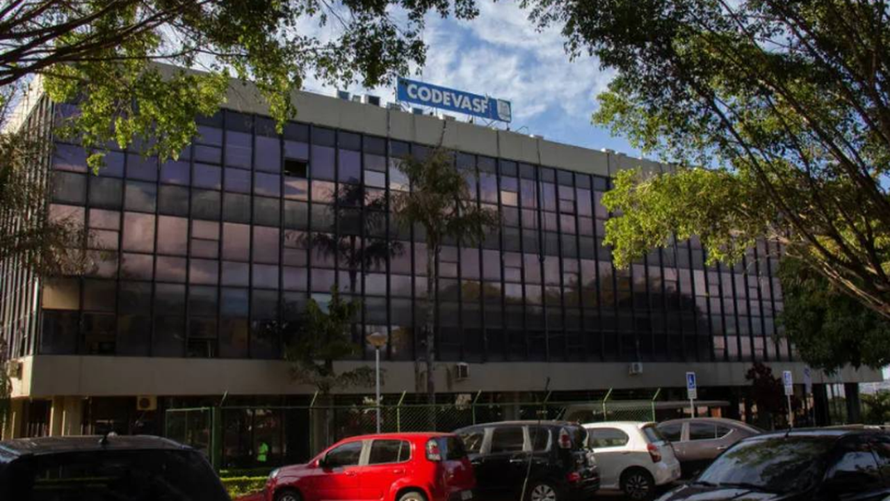 Empresas de favorecidos com o auxílio emergencial vencem pregão da Codevasf