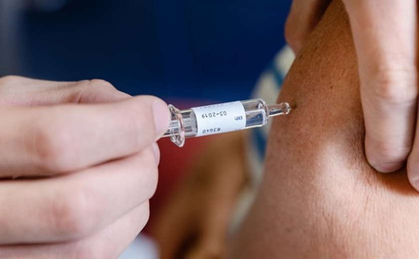 Vacinação lenta no DF é alvo de críticas