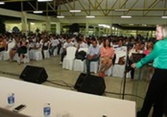 Alunos participam de aula inaugural do Pronatec em Teotônio Vilela