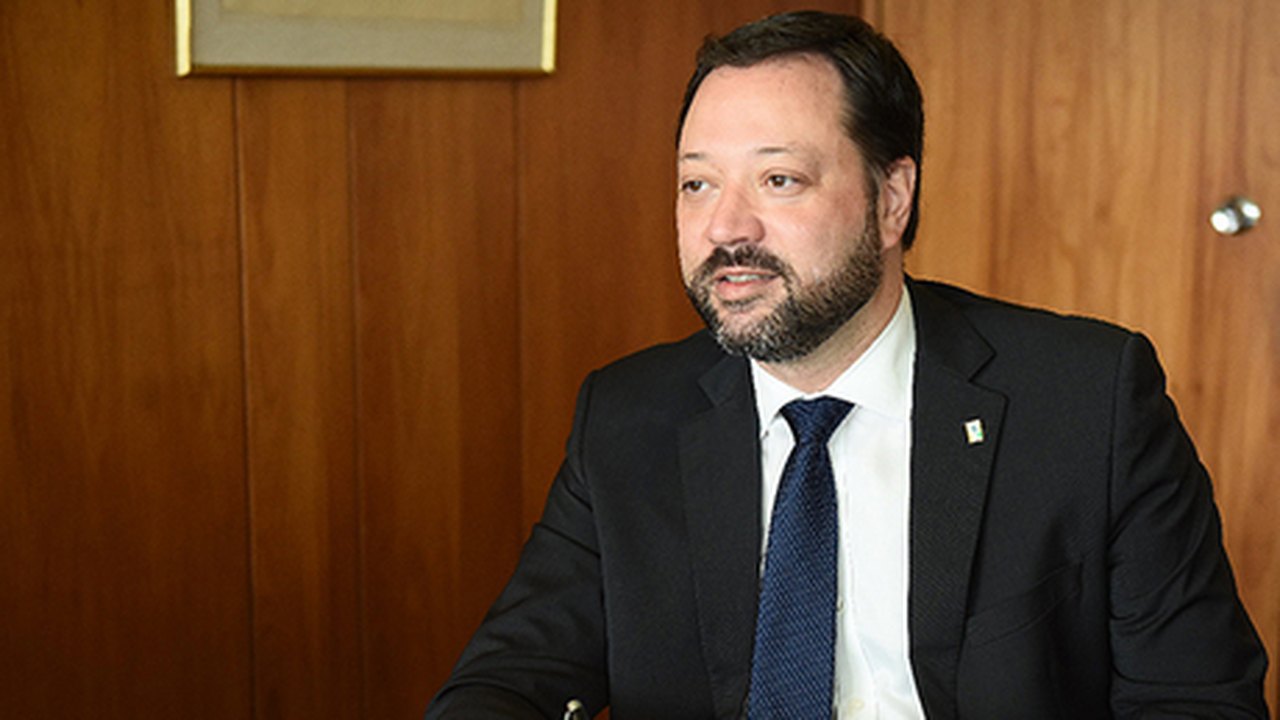 Presidente do Inep afirma que ainda é cedo para adiar o Enem 2020