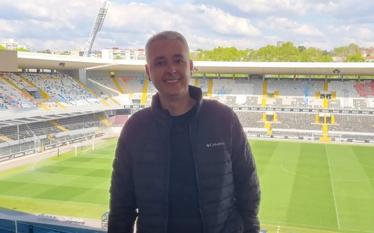 Tiago Nunes chega ao Rio e faz previsão otimista sobre o Botafogo no Brasileirão
