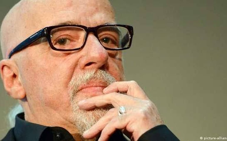 Paulo Coelho diz que empenho por campanha de Lula não valeu a pena e fala em mandato 'patético'