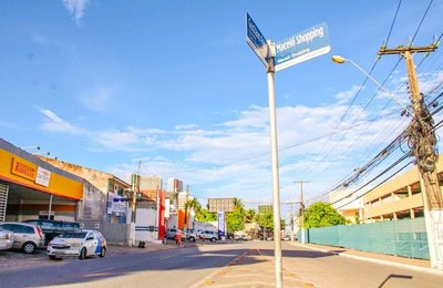 Obras de reparo asfáltico interditam trecho da Avenida Gustavo Paiva