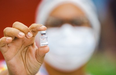 Maceió inicia vacinação bivalente de gestantes e puérperas nesta segunda