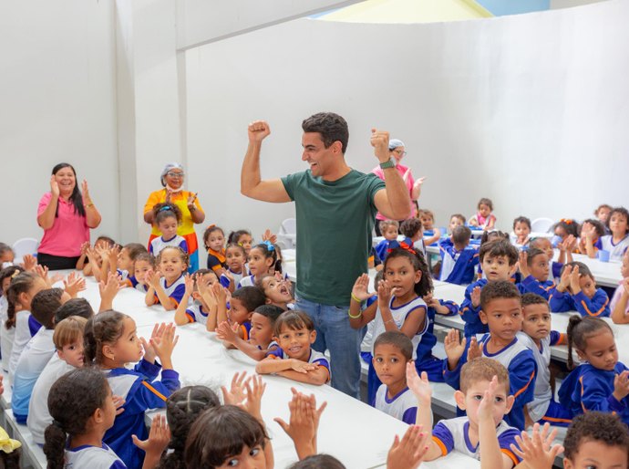 Gestão JHC transforma vida de milhares de famílias com programa Gigantinhos