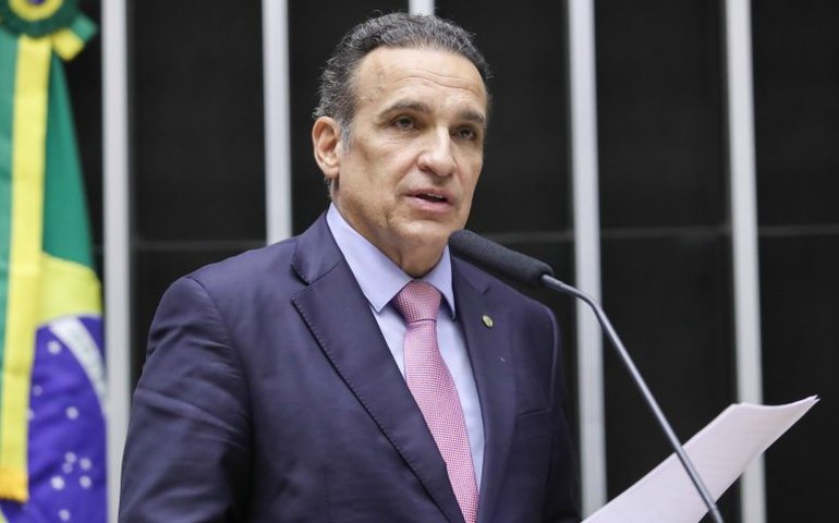 Comissão de Minas e Energia promove debate sobre projetos que alteram legislação do setor elétrico