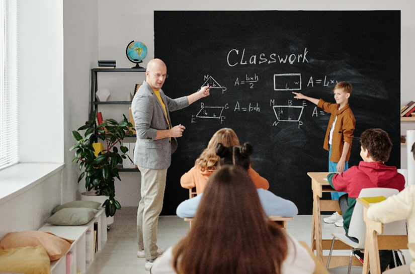 Quer ser dono do próprio negócio? 5 franquias de educação para investir em 2026
