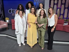 Amanda Françozo fala de menopausa com convidados em seu programa