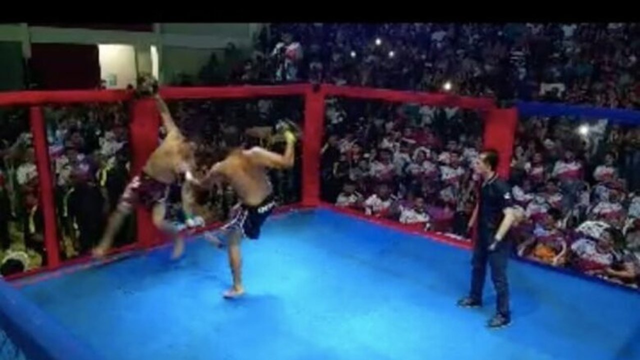 Prefeito apanha de ex-vereador em ringue de MMA