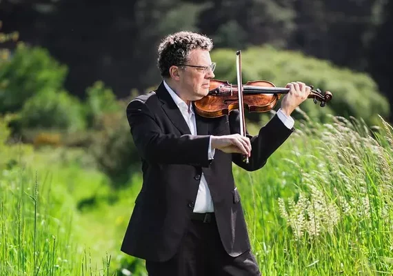 O músico italiano que há 20 anos leva seu talento à Osesp