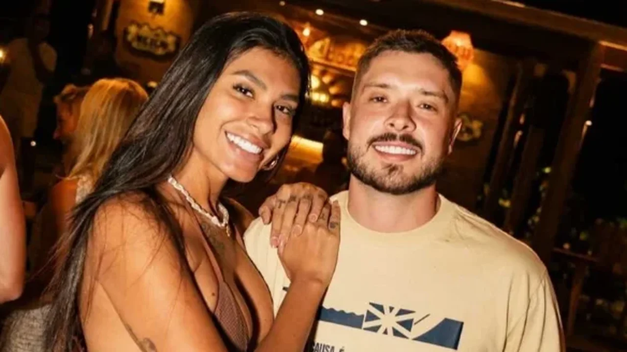 Ex de Pocah, Ronan Souza defende Rebecca, nega affair e rebate rumores