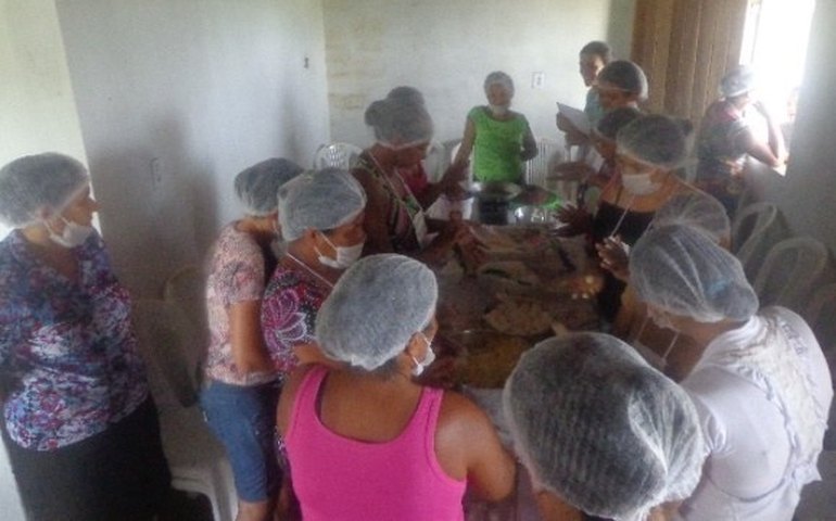 Curso beneficia mulheres de produtores de mandioca no Agreste