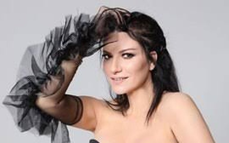 Laura Pausini anuncia show no Brasil